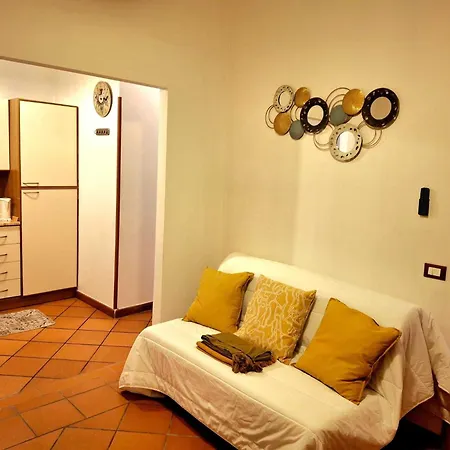 Candia 66 At The Vatican Museums Apartment Rome
