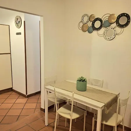 Candia 66 At The Vatican Museums Apartment