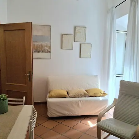 Candia 66 At The Vatican Museums Apartment Rome